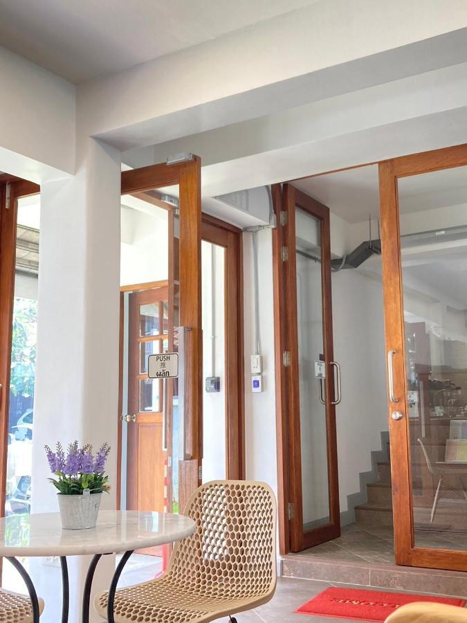 Valentier Cafe And Hotel Chiang Mai Luaran gambar