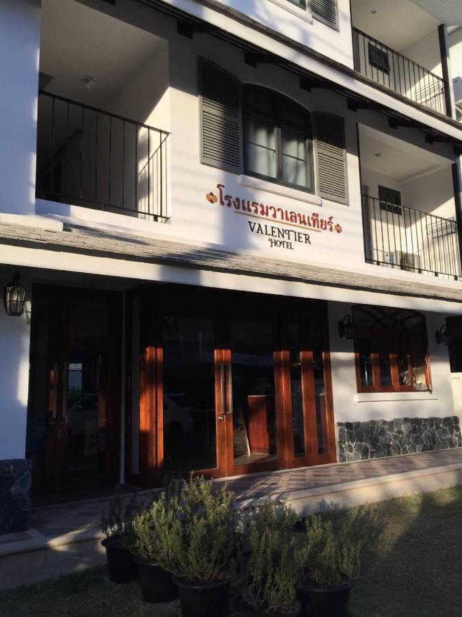 Valentier Cafe And Hotel Chiang Mai Luaran gambar