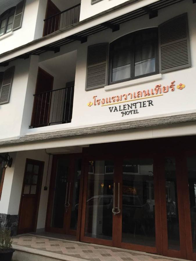 Valentier Cafe And Hotel Chiang Mai Luaran gambar