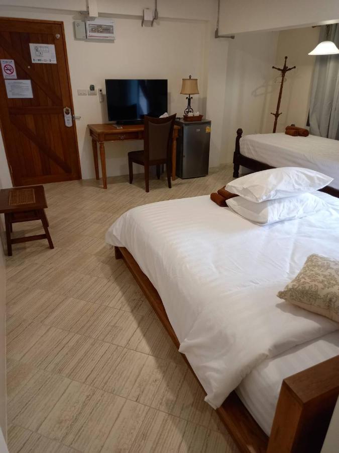 Valentier Cafe And Hotel Chiang Mai Luaran gambar