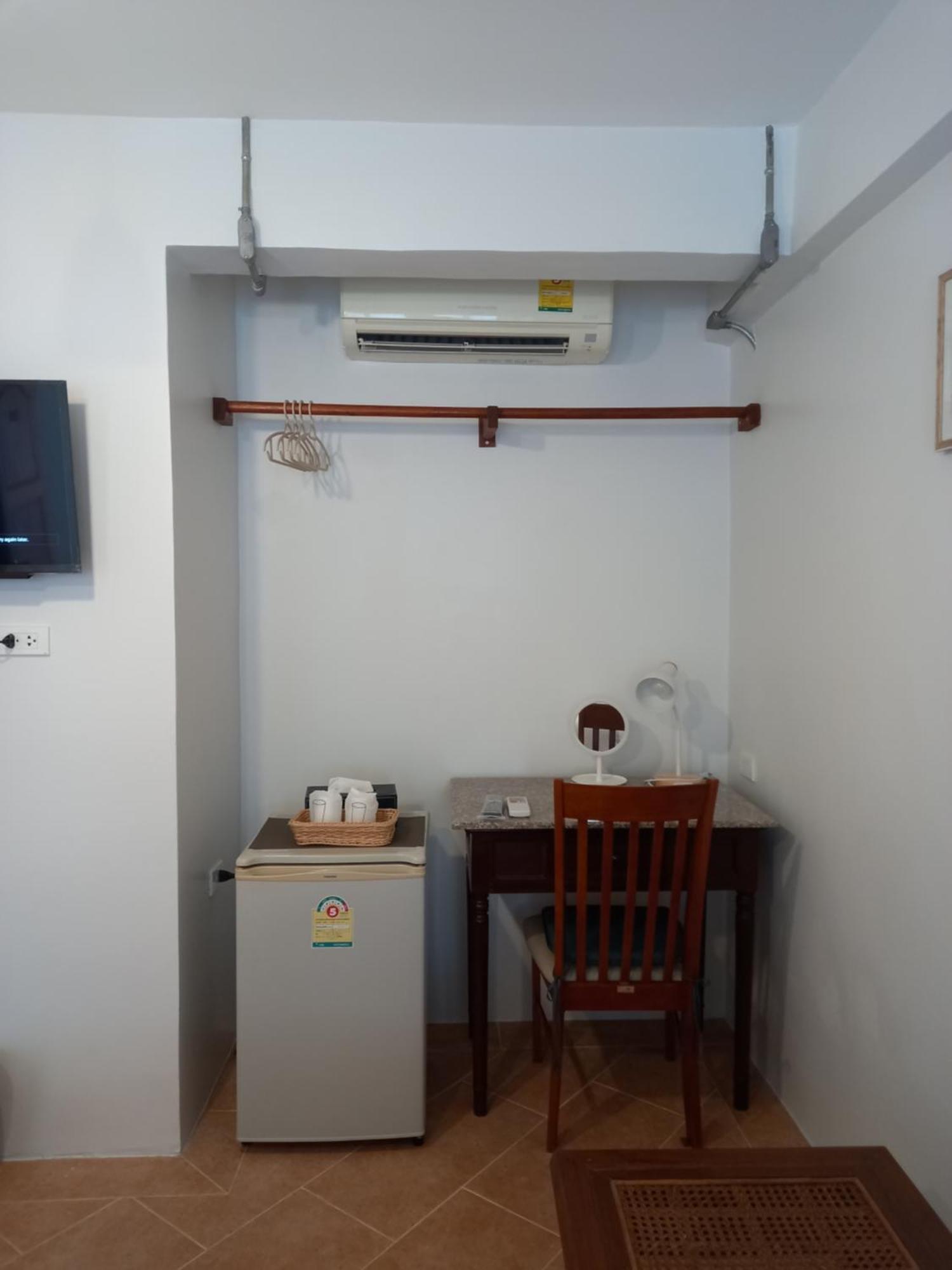 Valentier Cafe And Hotel Chiang Mai Luaran gambar