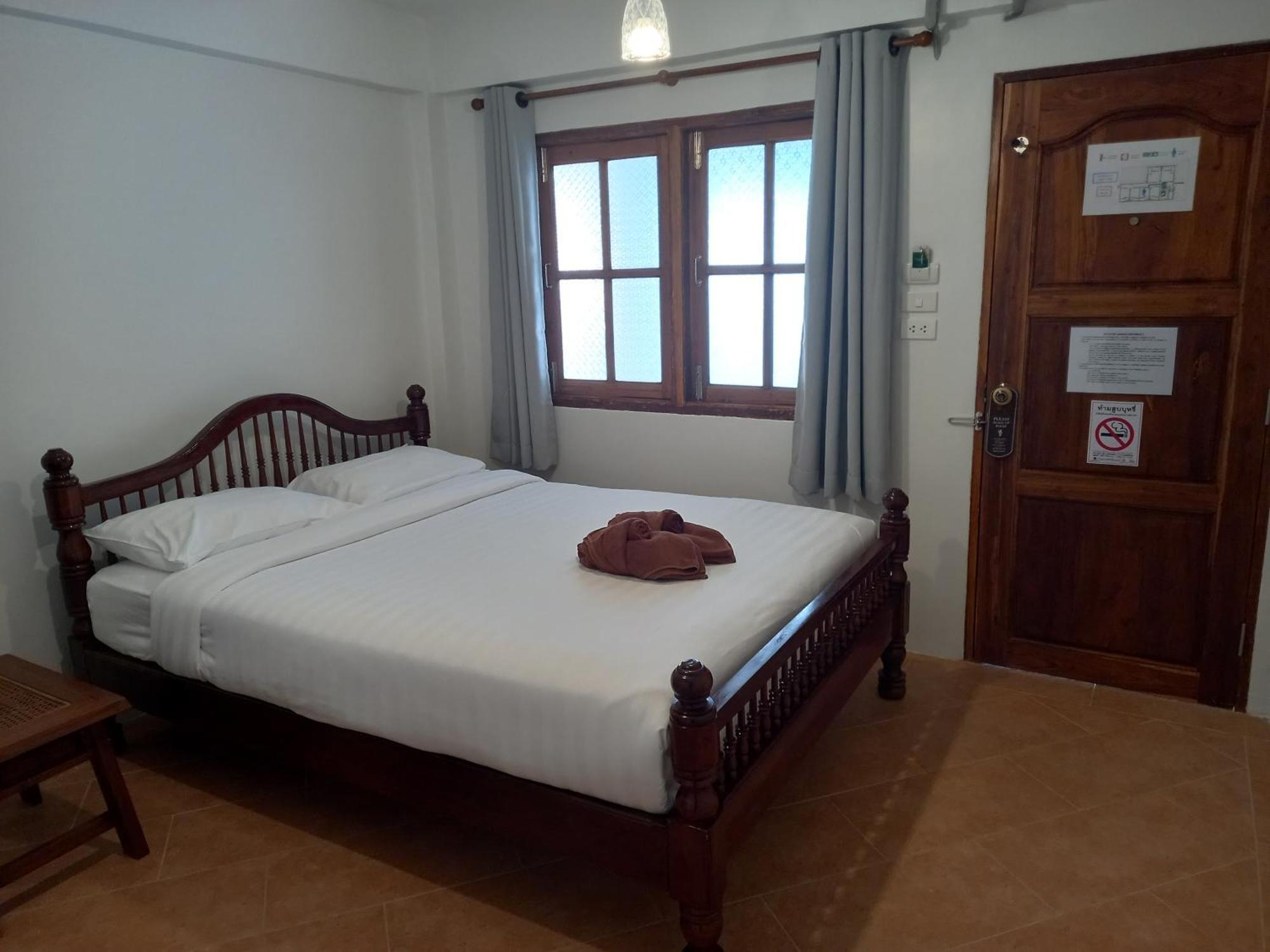 Valentier Cafe And Hotel Chiang Mai Luaran gambar