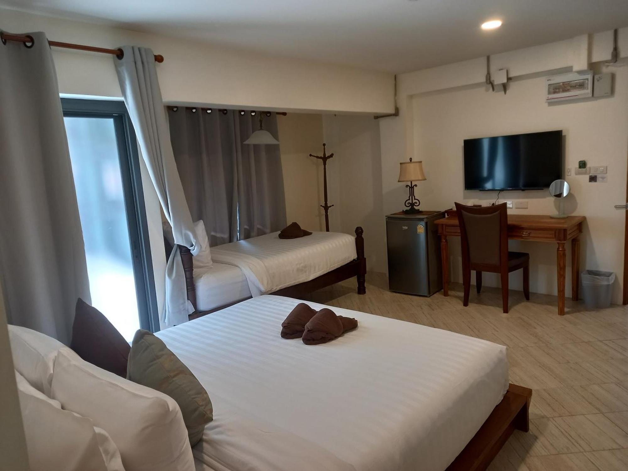 Valentier Cafe And Hotel Chiang Mai Luaran gambar